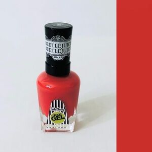 ⭐️5 For 25⭐️ Sally Hansen X Beetlejuice Strange & Unusual 927 Miracle Gel